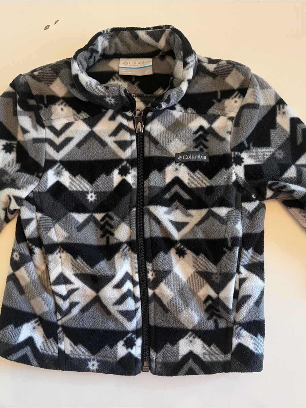 Columbia Black, Gray & White Geometric Fleece Jacket
